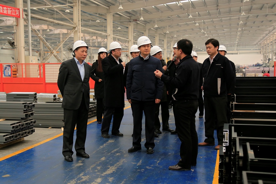 北京市委常委、宣传部长李伟一行莅临人生就是博建设专题调研